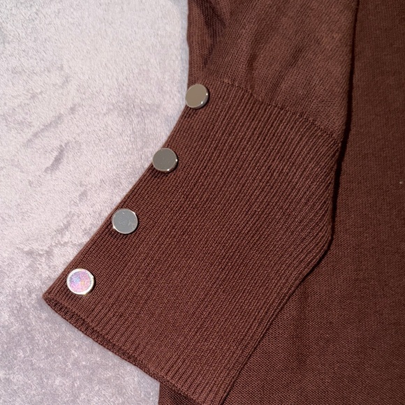 Anne Klein Dark Brown V-Neck Women's Top - Picture 3 of 8